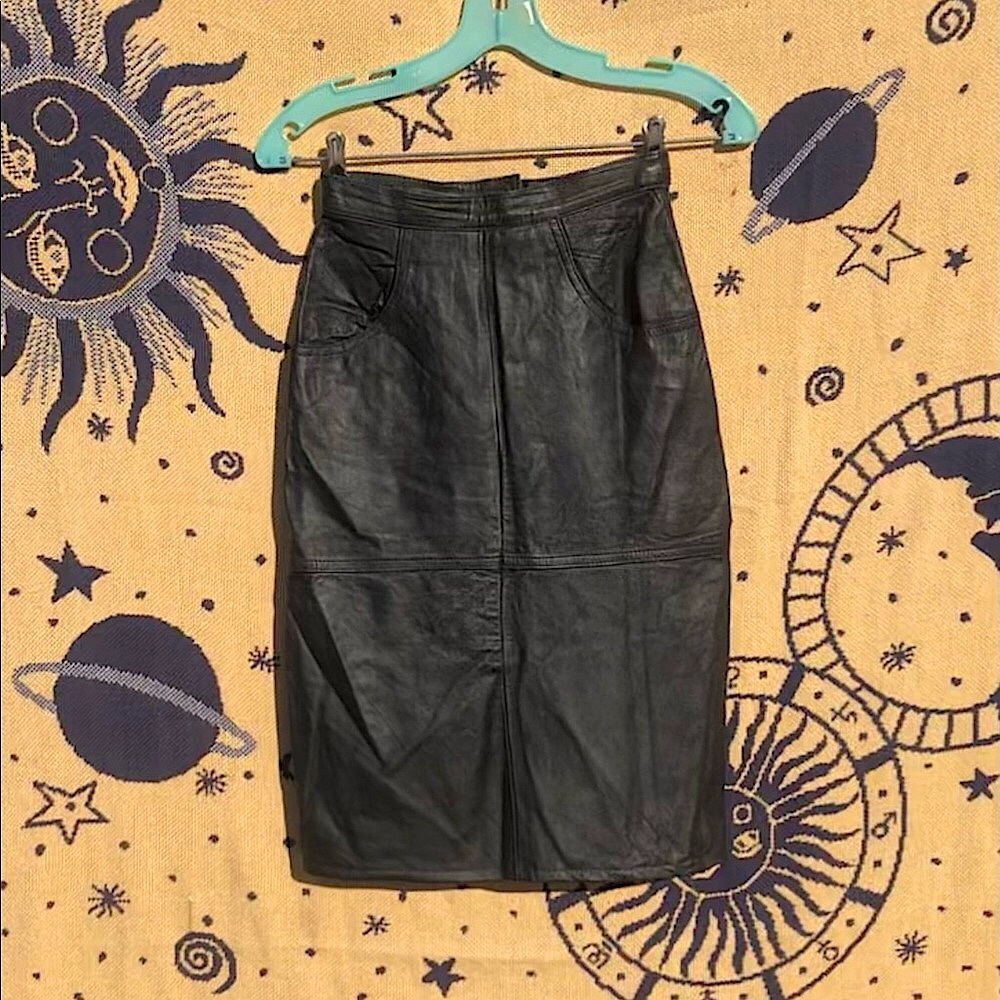 VINTAGE | Genuine Leather Pencil Slit Skirt size 8
